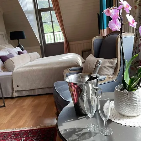 Hotell Hofslund Fjord Sogndal