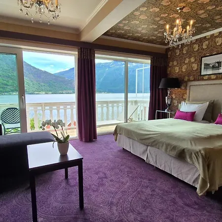 Hofslund Fjord Hotell 3*