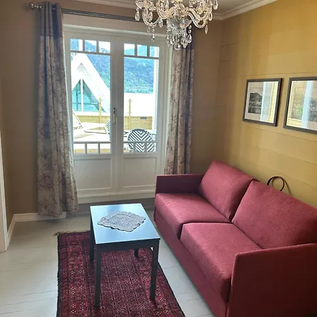 Hofslund Fjord Hotel 3*