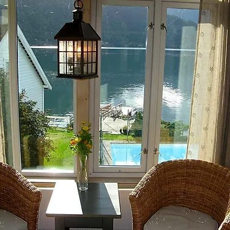 Hofslund Fjord 4*