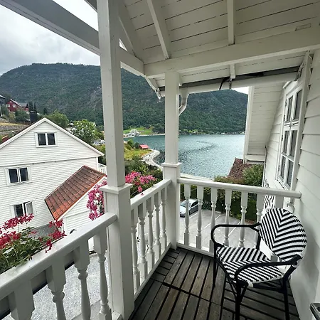 Hofslund Fjord Hotel