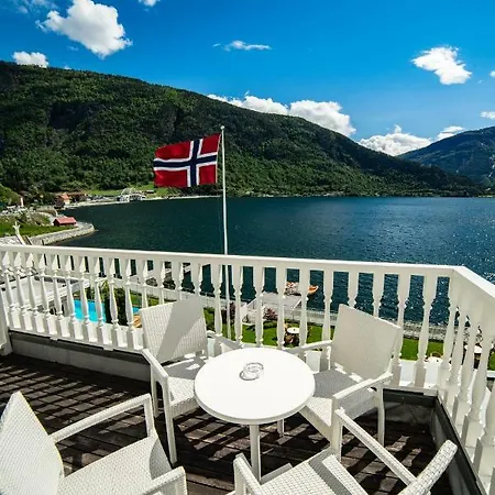 Hotell Hofslund Fjord 3*