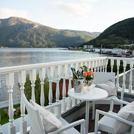 Hofslund Fjord Hotell 3*