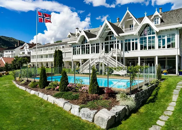 Hotel Hofslund Fjord 3*