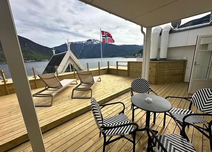 Hofslund Fjord Hotel