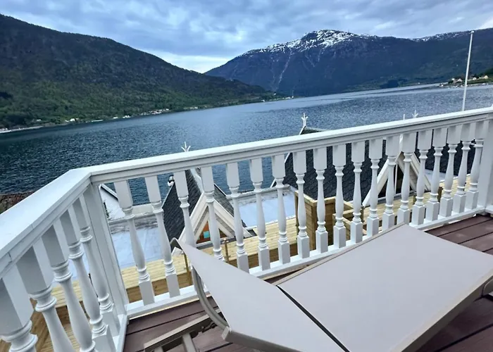 Hofslund Fjord Sogndal