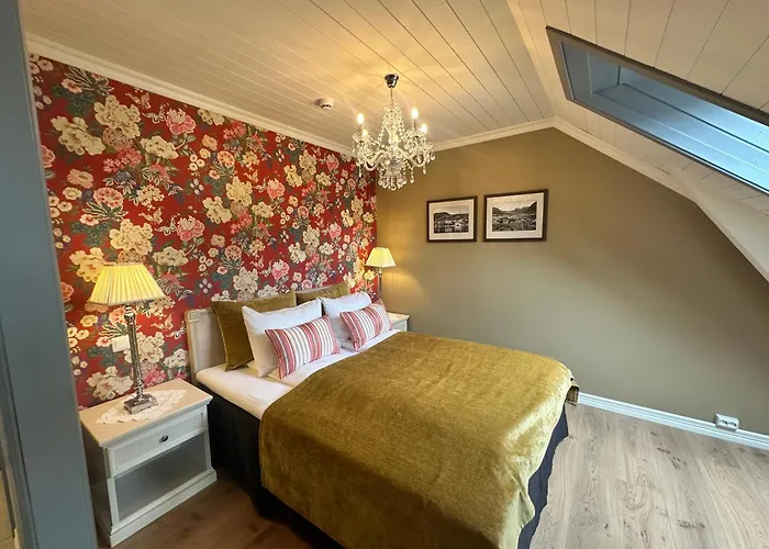 Hofslund Fjord Hotel 3*