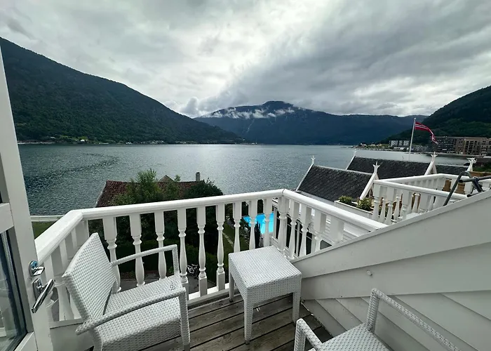Hofslund Fjord Hotel