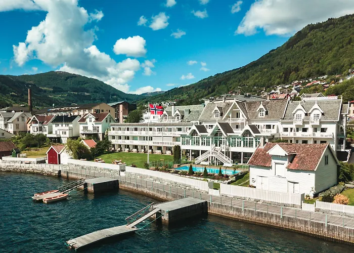 Hofslund Fjord Согндал
